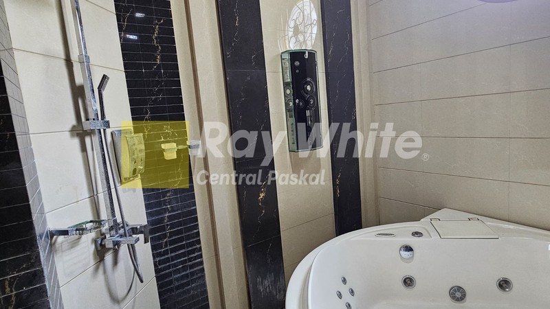 Rumah Megah Full Furnished di Sayap Kiaracondong Bandung