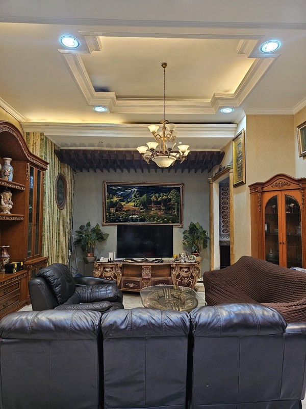 Rumah Megah Full Furnished di Sayap Kiaracondong Bandung