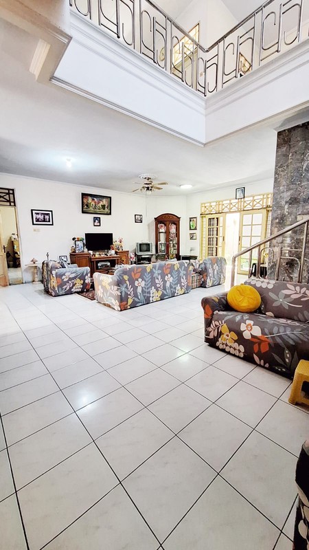 Rumah Siap Huni dengan halaman luas di Cluster Garuda Bintaro, Jakarta Selatan