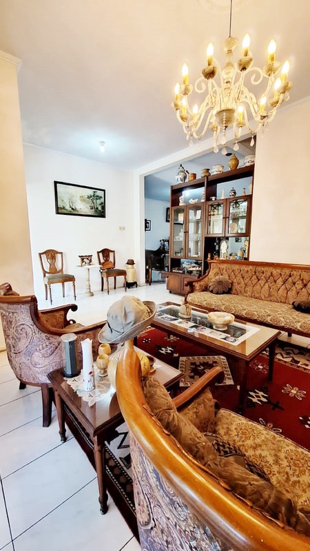 Rumah Siap Huni dengan halaman luas di Cluster Garuda Bintaro, Jakarta Selatan