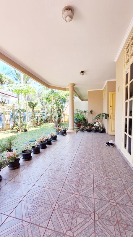 Rumah Siap Huni dengan halaman luas di Cluster Garuda Bintaro, Jakarta Selatan