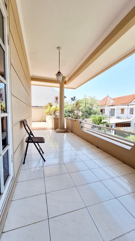 Rumah Siap Huni dengan halaman luas di Cluster Garuda Bintaro, Jakarta Selatan