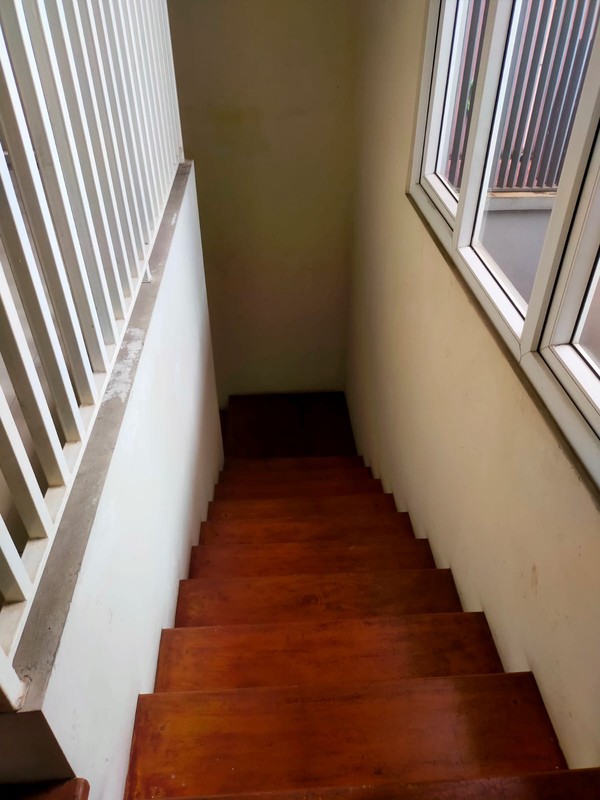 Rumah Bagus, 2 Lantai, Bebas banjir, siap huni di Bintaro