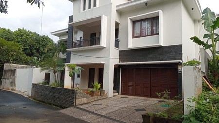 Rumah Mewah dan terawat di Yasyi Hills, Cilandak, Jakarta Selatan