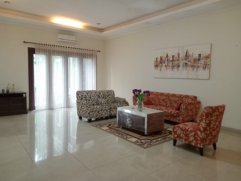 Rumah Mewah dan terawat di Yasyi Hills, Cilandak, Jakarta Selatan