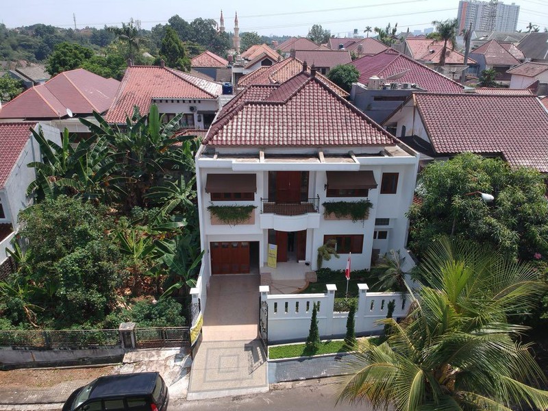 Rumah 2 Lantai Cinere, dekat Tol dan MRT