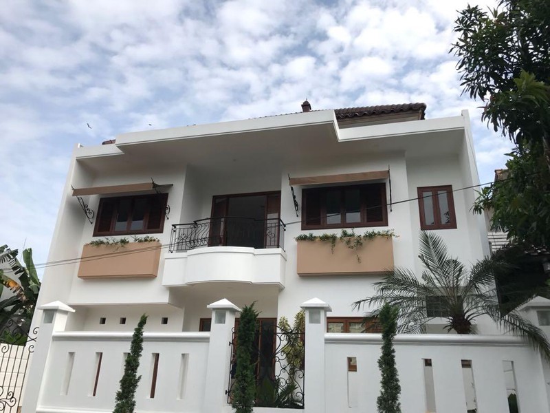 Rumah 2 Lantai Cinere, dekat Tol dan MRT