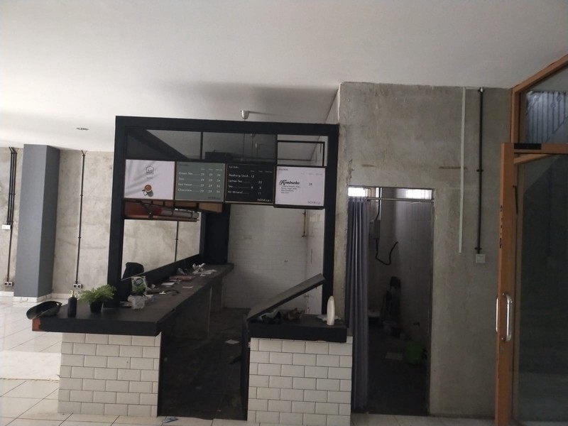 Disewakan Ruko Strategis 3,5 Lantai di Sagan Pusat Bisnis, Terban, Gondokusuman, Yogyakarta