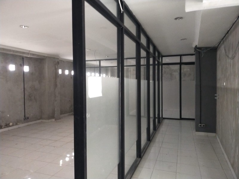 Disewakan Ruko Strategis 3,5 Lantai di Sagan Pusat Bisnis, Terban, Gondokusuman, Yogyakarta