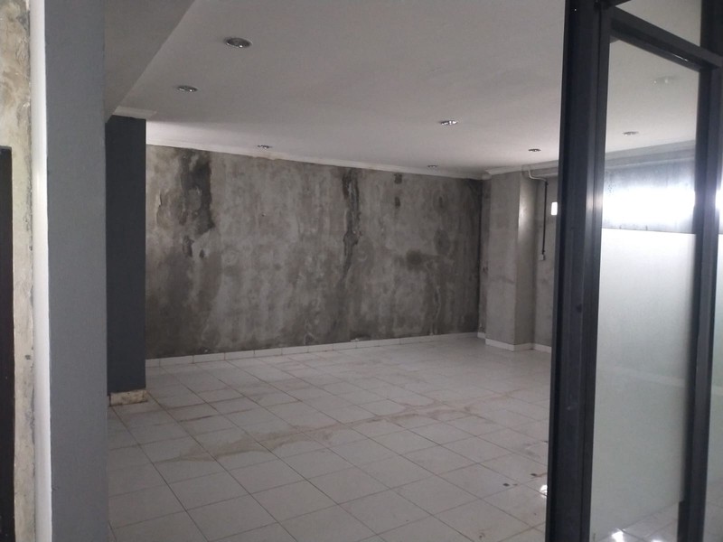 Disewakan Ruko Strategis 3,5 Lantai di Sagan Pusat Bisnis, Terban, Gondokusuman, Yogyakarta