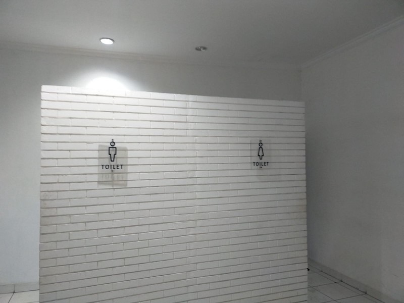 Disewakan Ruko Strategis 3,5 Lantai di Sagan Pusat Bisnis, Terban, Gondokusuman, Yogyakarta