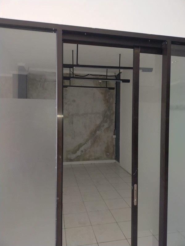 Disewakan Ruko Strategis 3,5 Lantai di Sagan Pusat Bisnis, Terban, Gondokusuman, Yogyakarta