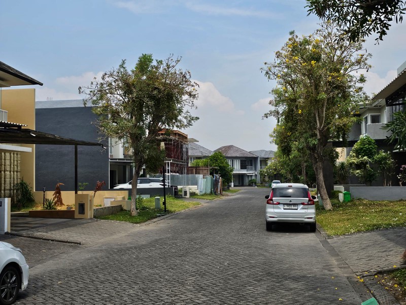 Jual Rumah Mewah Royal Residence Surabaya