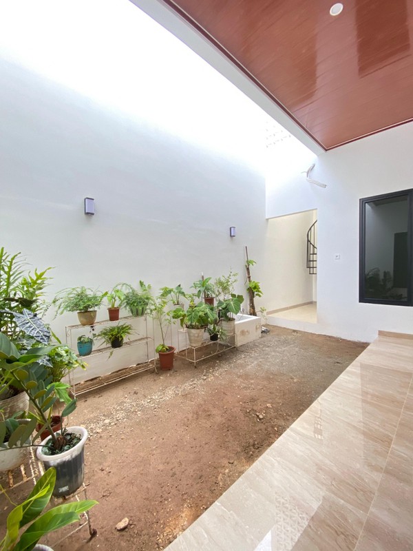 Rumah Nyaman 1 Lantai dalam Komplek Cinere