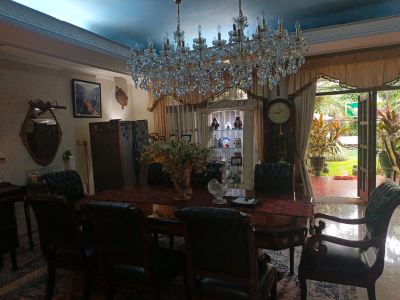 Rumah Hitung Tanah Area Cipete