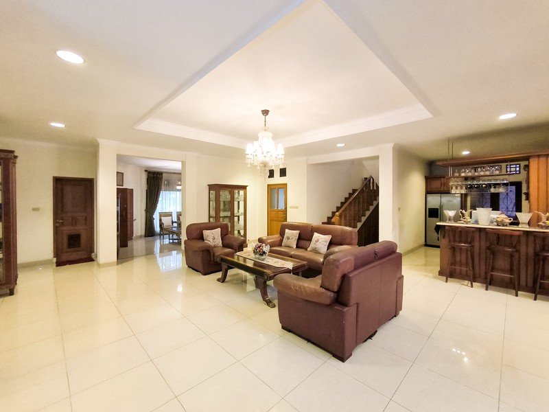 RUMAH MEWAH EKSKLUSIF DI GIRI LOKA BSD CITY