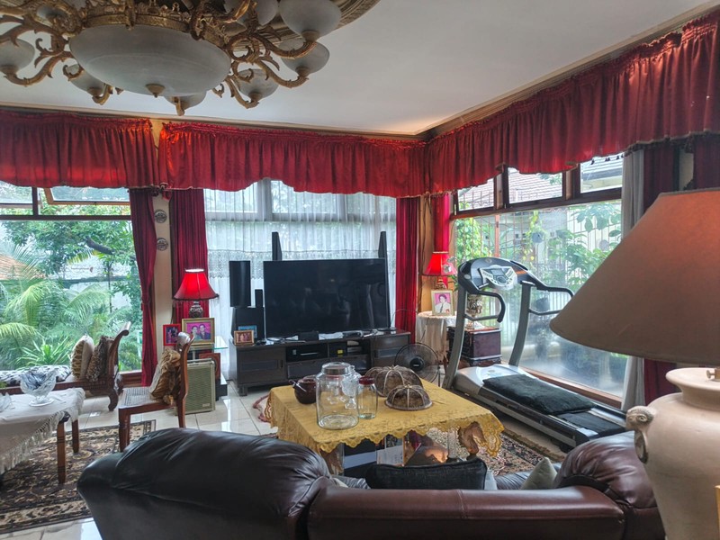 Rumah Asri dan Nyaman Lokasi Strategis di Asem Baris Raya, Tebet