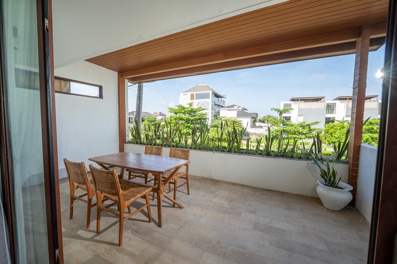 Yearly Rental - Modern 4-Bedroom Villa Next to Montessori School, Canggu, Bali