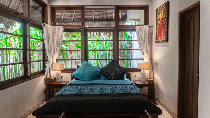 Freehold - Tropical Estate with Huge Garden - Walking Distance to Berawa Beach, Canggu, Bali