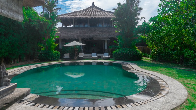 Freehold - Tropical Estate with Huge Garden - Walking Distance to Berawa Beach, Canggu, Bali