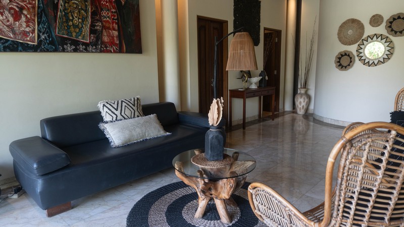 Freehold - Tropical Estate with Huge Garden - Walking Distance to Berawa Beach, Canggu, Bali