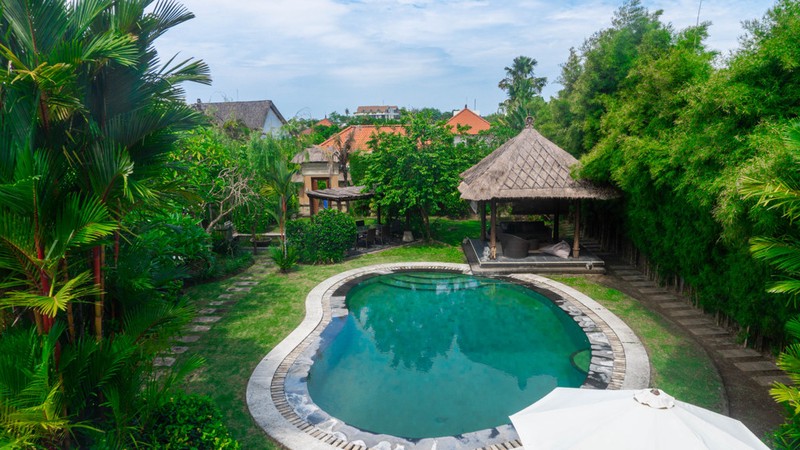 Freehold - Tropical Estate with Huge Garden - Walking Distance to Berawa Beach, Canggu, Bali
