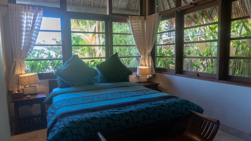 Freehold - Tropical Estate with Huge Garden - Walking Distance to Berawa Beach, Canggu, Bali