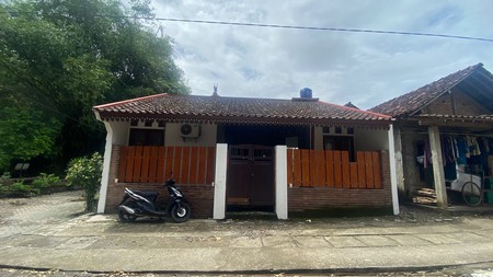 Rumah Cantik Konsep Villa Dekat Wisata Kasongan & Malioboro, Bangunjiwo, Kasihan, Bantul