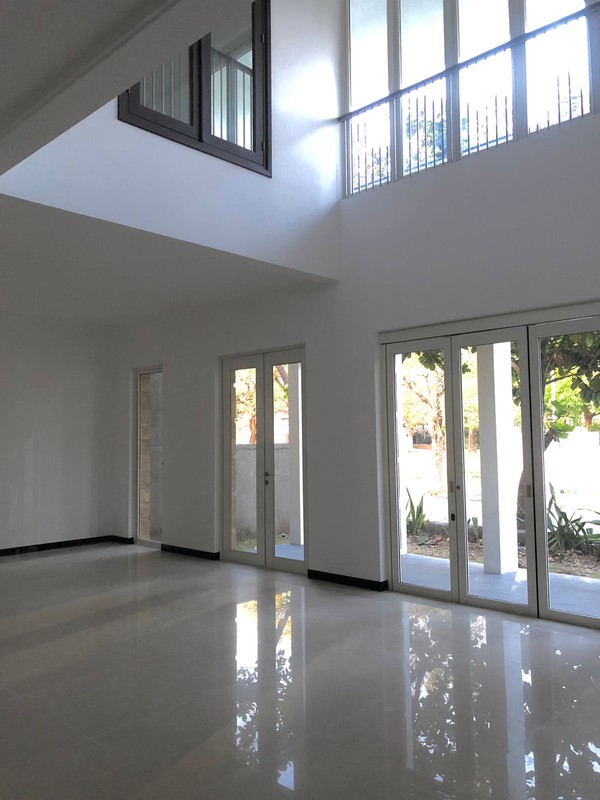 Jual Rumah Mewah Diamond Hill Citraland Surabaya