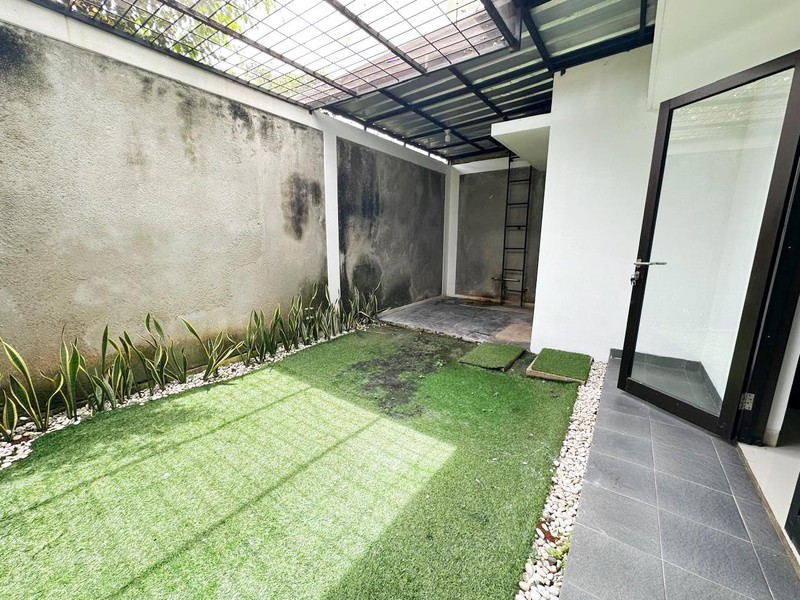 Dijual cepat rumah di Greenwoods - Pamulang 8 Residence