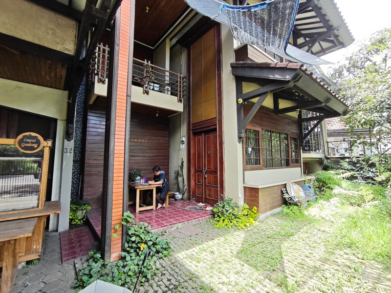  DI JUAL RUMAH 2 LANTAI LOKASI STRATEGIS DI SALENDRO BANDUNG