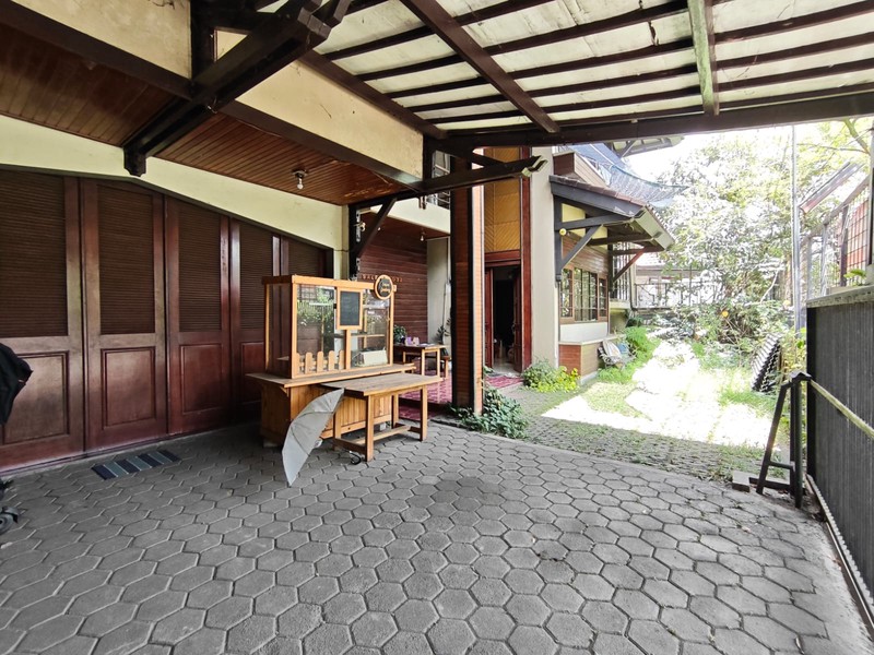  DI JUAL RUMAH 2 LANTAI LOKASI STRATEGIS DI SALENDRO BANDUNG