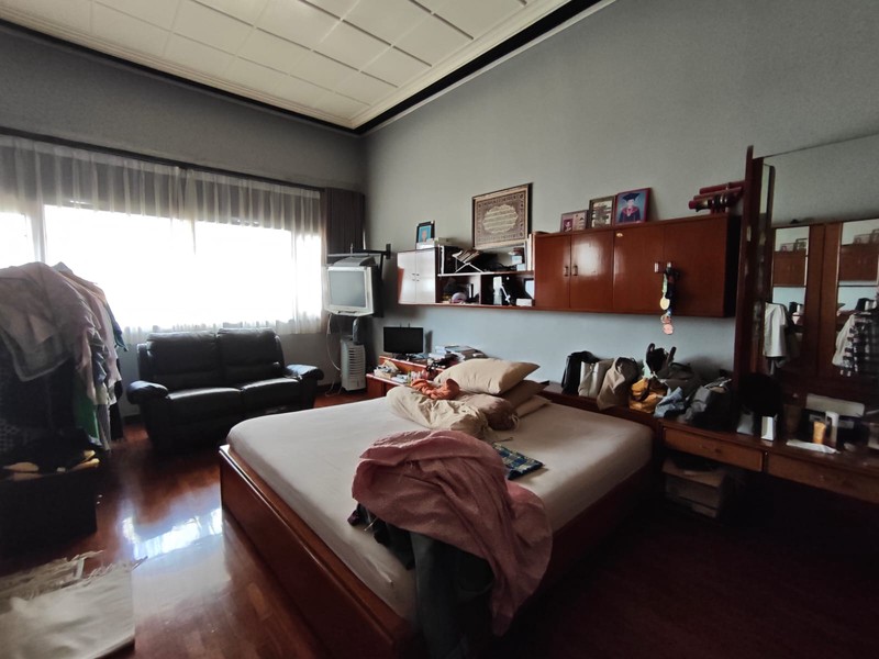  DI JUAL RUMAH 2 LANTAI LOKASI STRATEGIS DI SALENDRO BANDUNG