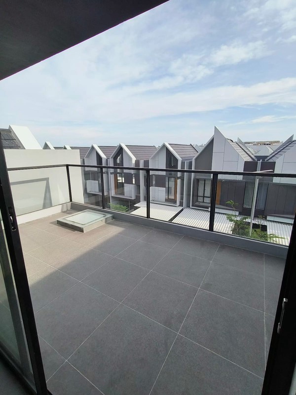 Rumah Surabaya Dijual Atau disewakan di Grand Eastern Sukolilo