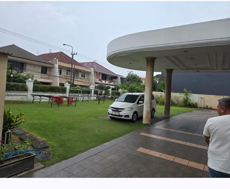 DIJUAL RUMAH DHARMAHUSADA INDAH BARAT