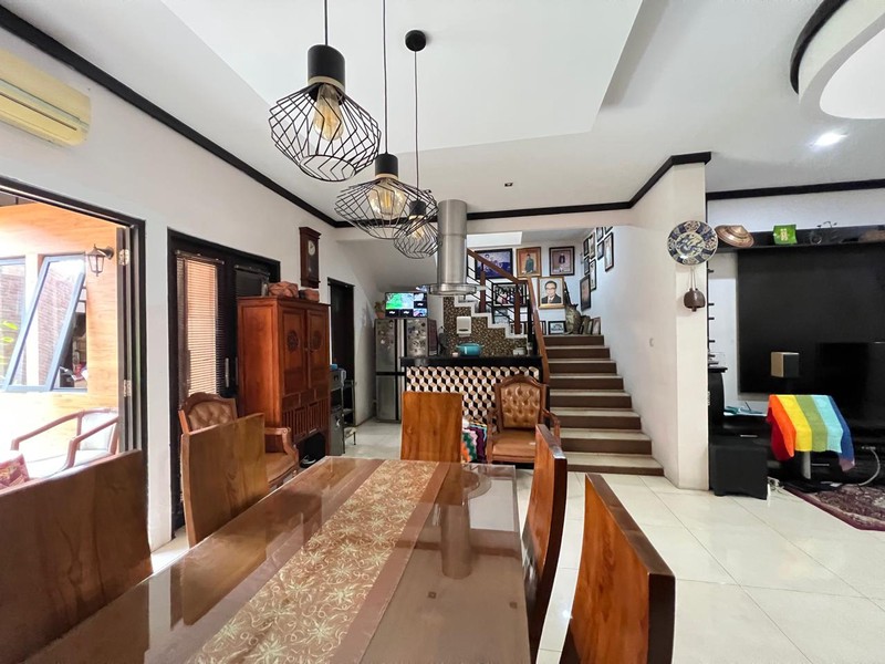 Rumah Bagus Di Jl H Som Pondok Aren Tangerang Selatan