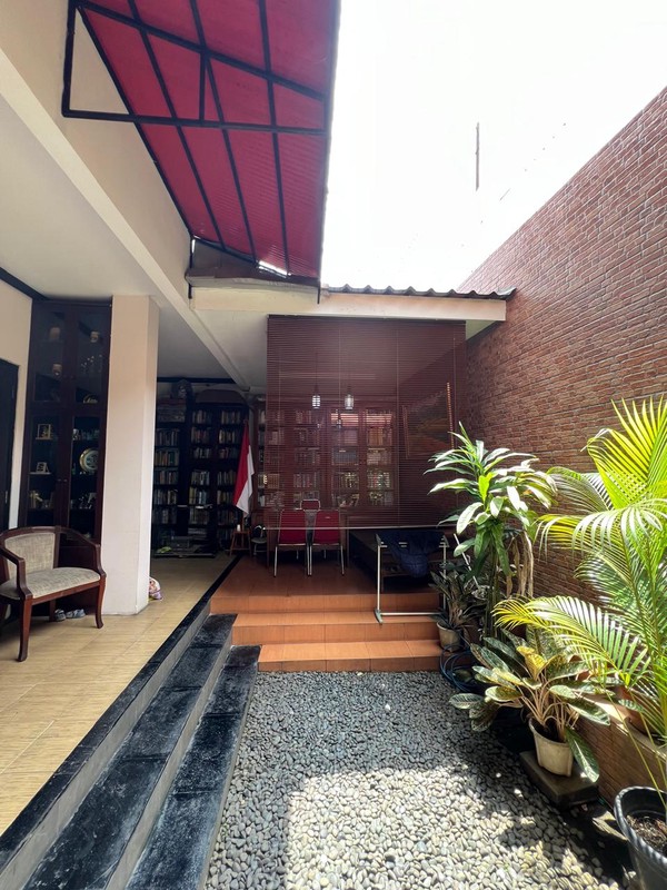 Rumah Bagus Di Jl H Som Pondok Aren Tangerang Selatan