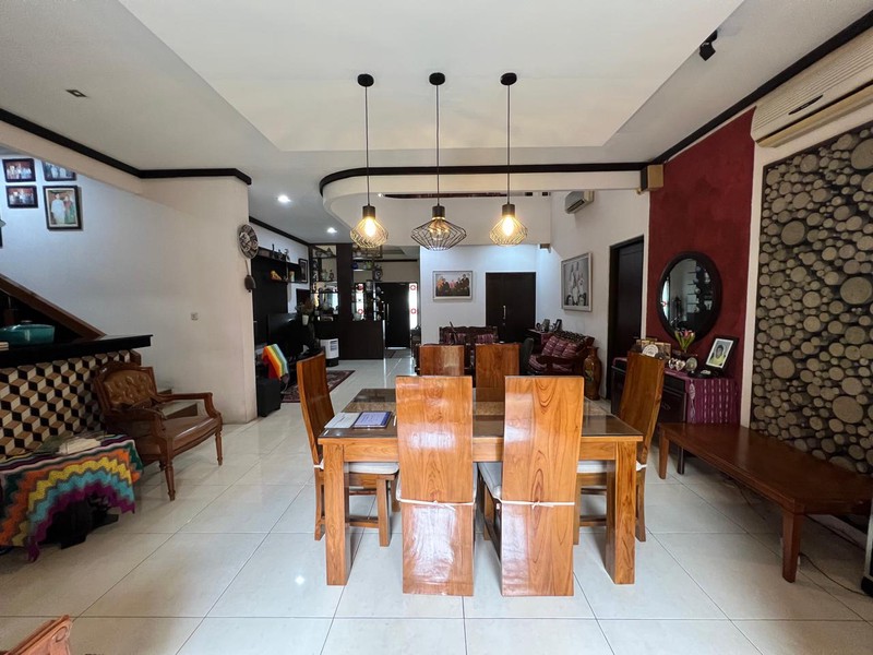 Rumah Bagus Di Jl H Som Pondok Aren Tangerang Selatan