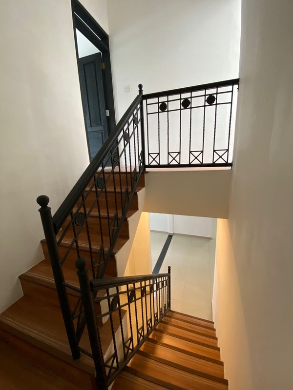 Rumah Bagus Di Komp Perdagangan, Jl Niaga Ciledug Tangerang