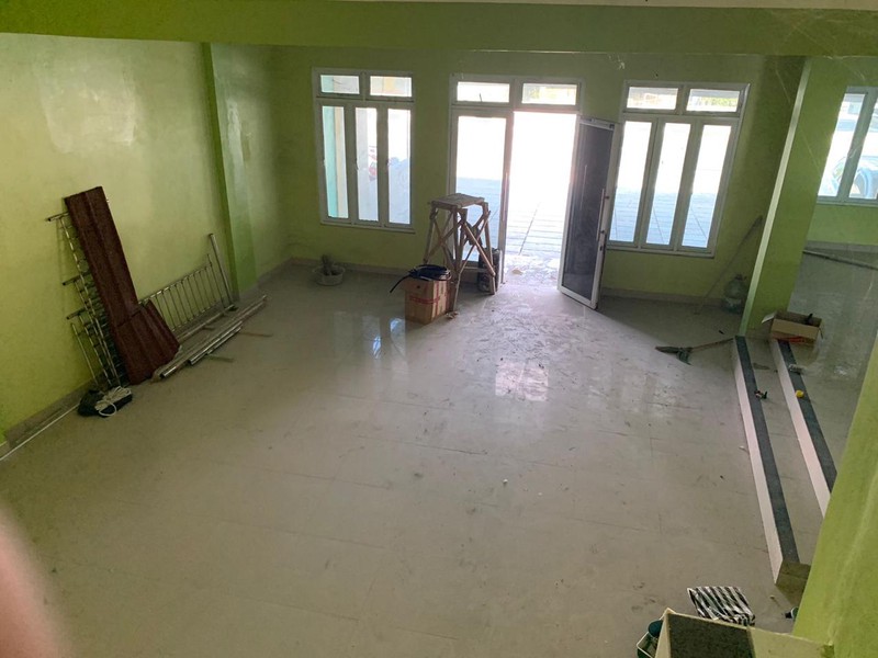 Dijual Rumah/Ruang Usaha Strategis 3 Lantai di Pinggir Jalan Raya Jogja - Solo, Karang Dukuh, Jogonalan, Klaten