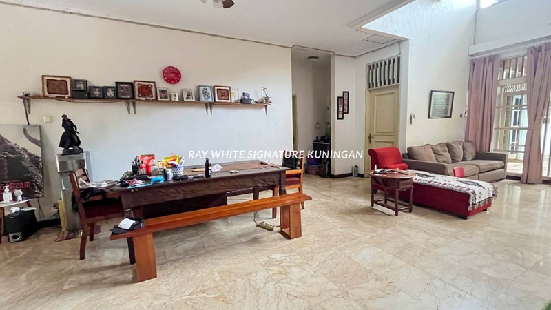 Rumah Pondok Indah Lokasi Nyaman dan Tenang di Jl. Kencana Indah IV 