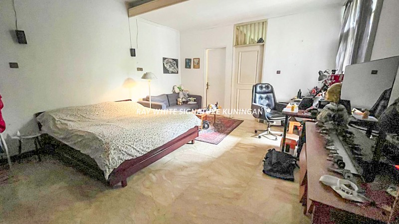 Rumah Pondok Indah Lokasi Nyaman dan Tenang di Jl. Kencana Indah IV 