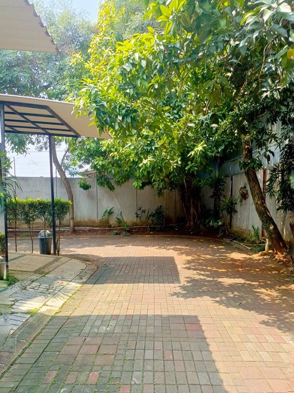 Rumah 2 Lantai Dekat Stasiun KRL Pondok Ranji Bintaro | 3 KT | Carport 2 Mobil