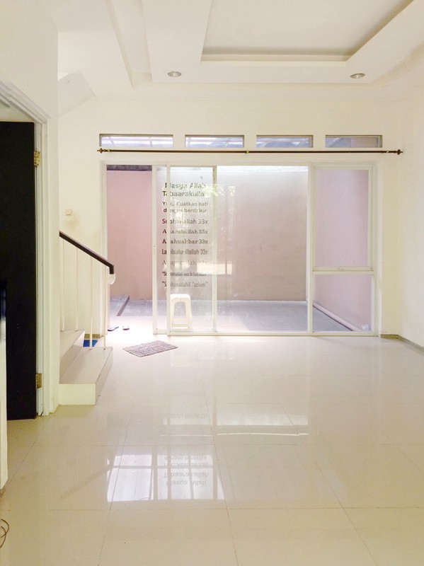 Rumah 2 Lantai Dekat Stasiun KRL Pondok Ranji Bintaro | 3 KT | Carport 2 Mobil