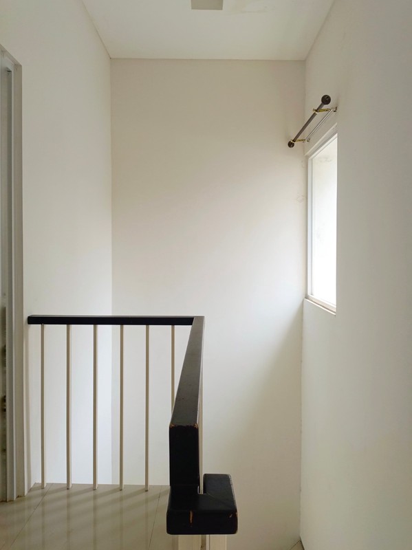 Rumah 2 Lantai Dekat Stasiun KRL Pondok Ranji Bintaro | 3 KT | Carport 2 Mobil