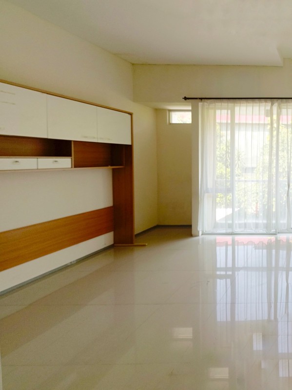Rumah 2 Lantai Dekat Stasiun KRL Pondok Ranji Bintaro | 3 KT | Carport 2 Mobil