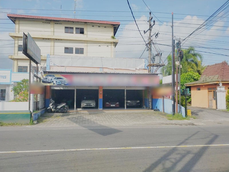Disewakan Bangunan Strategis di Pinggir Jalan Wonosari KM 9, Cocok untuk Showroom & Kantor