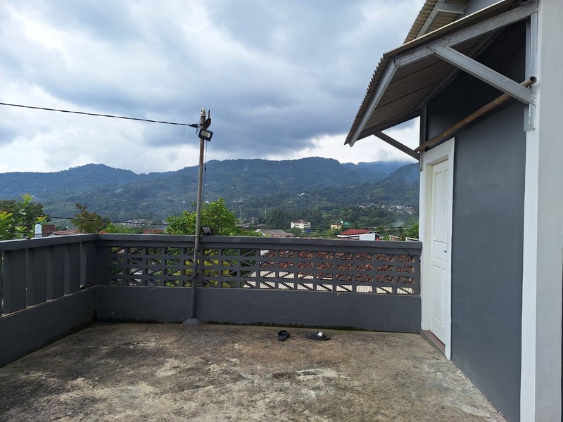 Rumah Tinggal Rasa Vila Cisarua Puncak Bogor