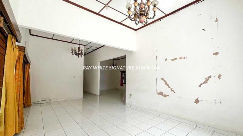 Rumah Cocok untuk Investasi di Jl. Hang Lekir XII 
