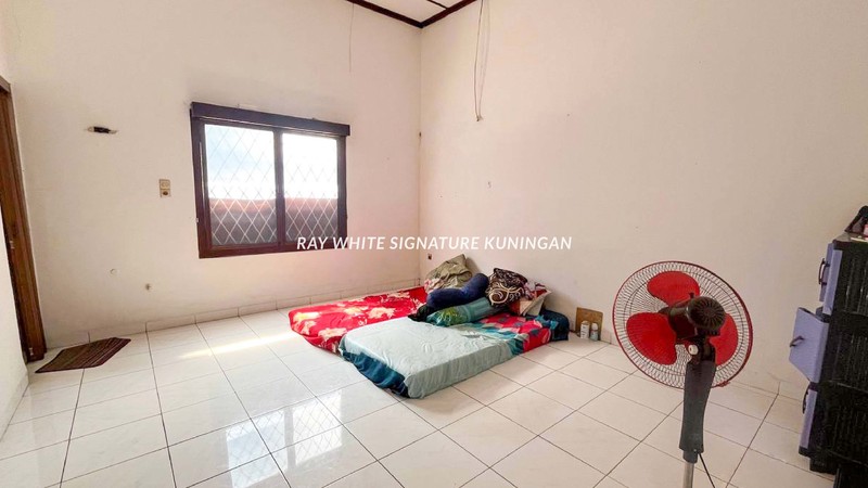 Rumah Cocok untuk Investasi di Jl. Hang Lekir XII 